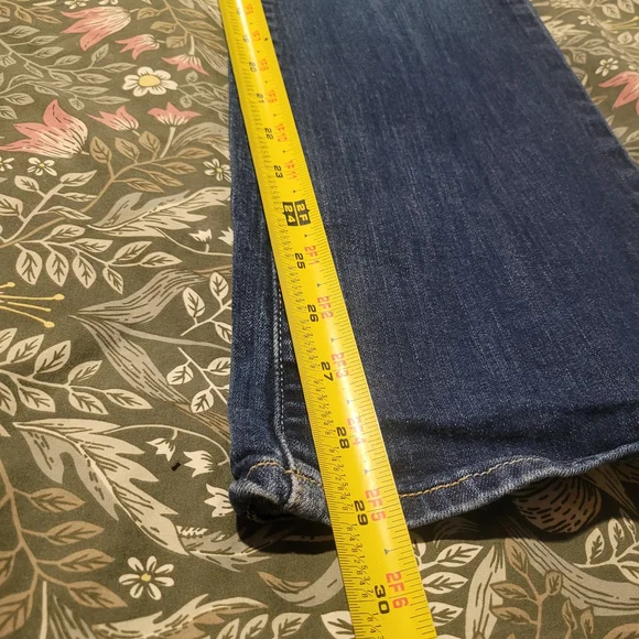 Women's Levi's Demi Curve Boot Cut Jeans In A Medium Wash. Size 10. - Picture 6 of 8